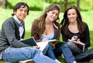photodune-430148-college-or-university-students-s.jpg
